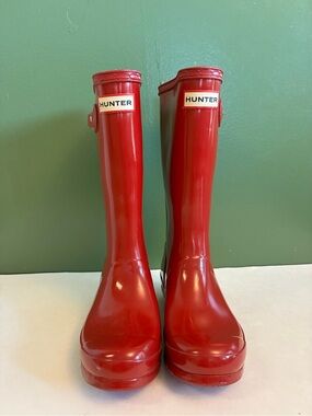 Hunter Glossy Red Knee-High Rain Boots. KIDS SIZE 4US 34 EU